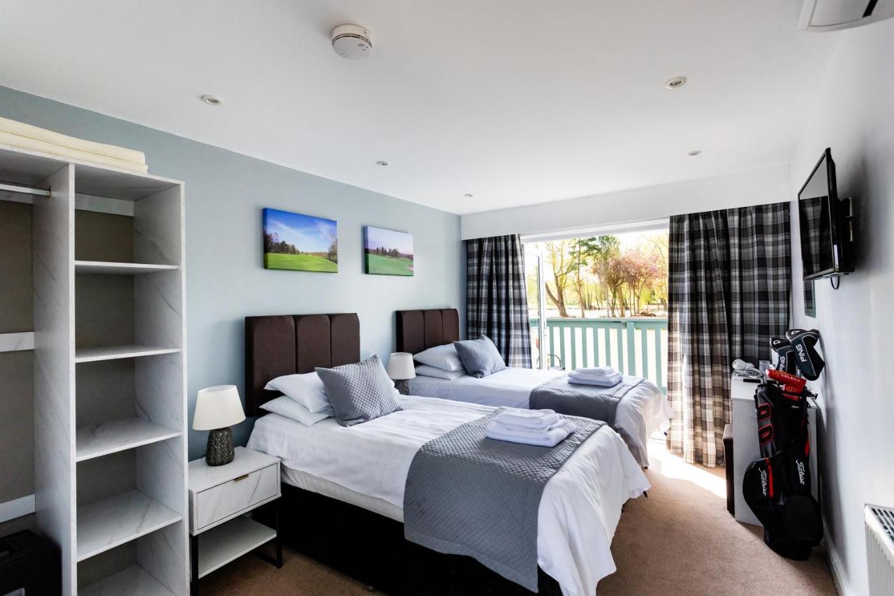 Вилла The Vale Golf & Country Club Bishampton Экстерьер фото